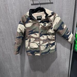 Walls Tough Wear Boys Camo Sherpa Insulated Hooded Bomber Jacket Youth M 8/10